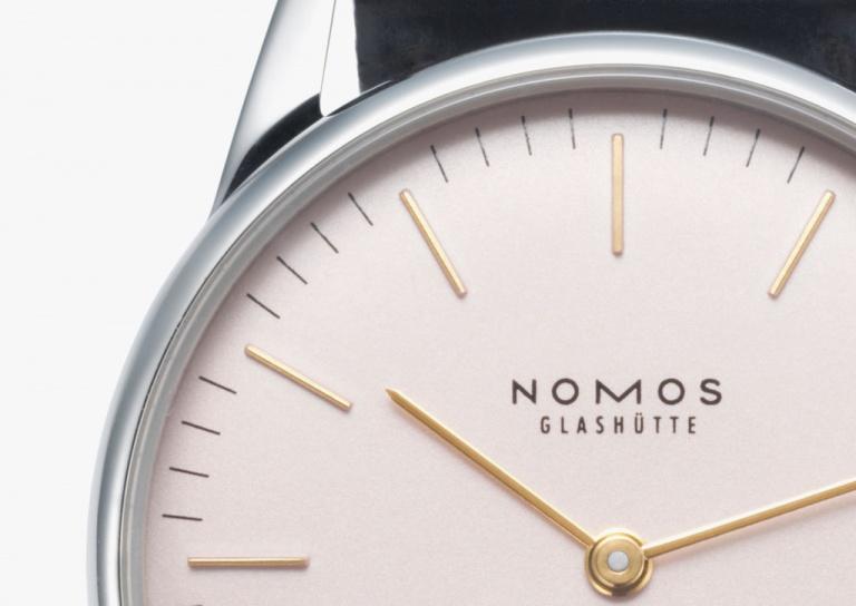 Nomos 352 hot sale